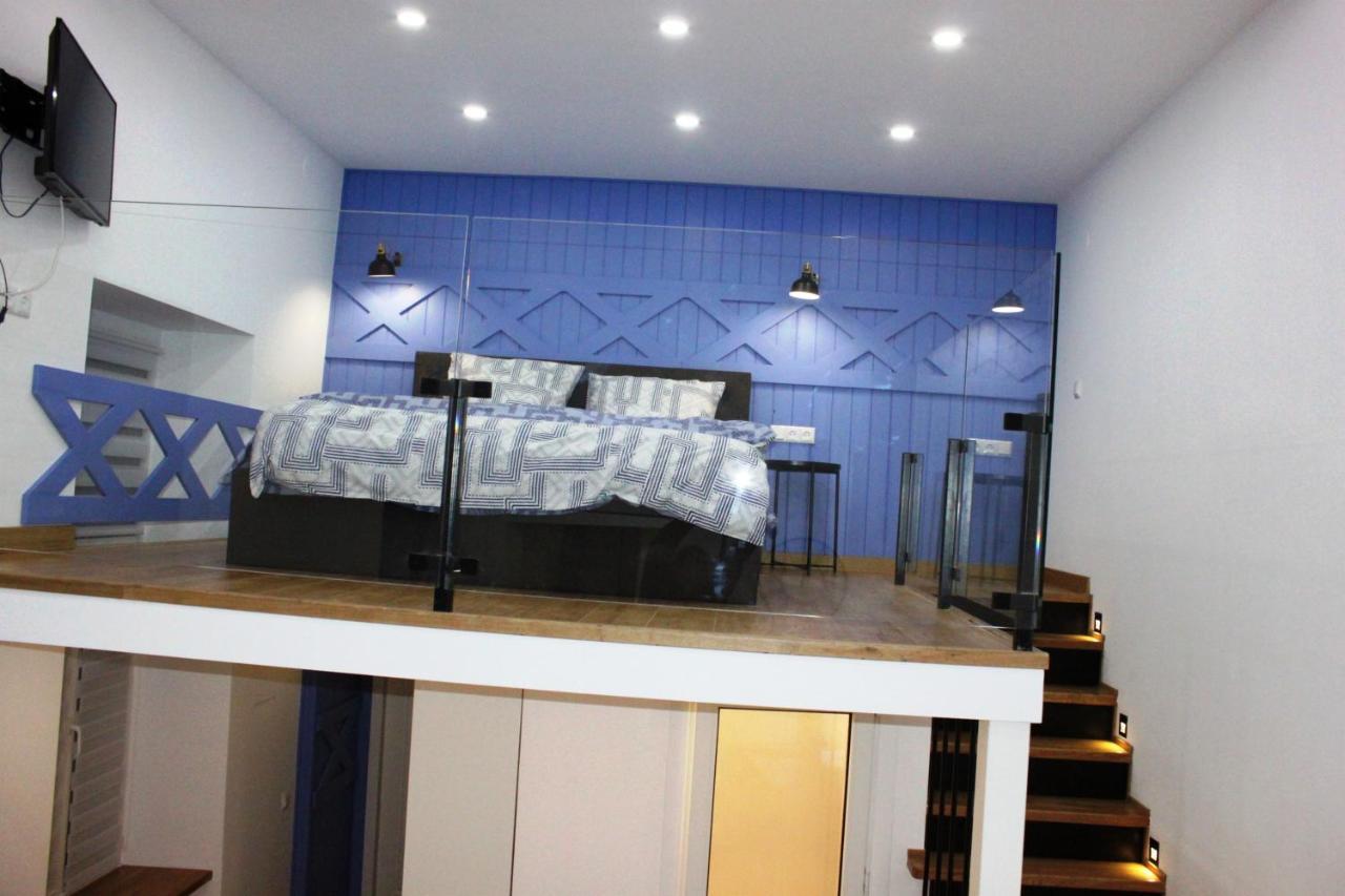 Smart Apartment *